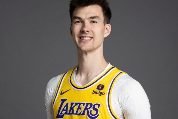 魔术队签下四名球员为新赛季做准备