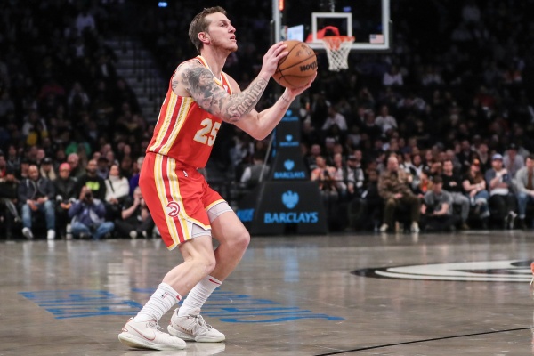 尼克斯签约加里森-马修斯，训练营竞争一触即发